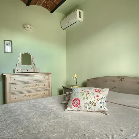 Casa Immersa Nella Natura Con Piscina Ac E Wifi 2 Vakantiehuis *