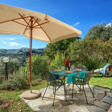 Casa de Férias Casa Immersa Nella Natura Con Piscina Ac E Wifi 2 Isolalunga