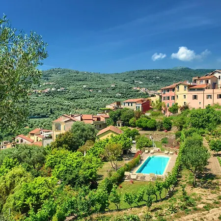 Casa de Férias Casa Immersa Nella Natura Con Piscina Ac E Wifi 2 Isolalunga